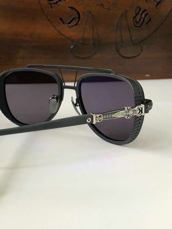 Picture of Chrome Hearts Sunglasses _SKUfw39283153fw